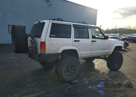 1999 Jeep Cherokee Sport z USA, uszkodzony, nr VIN 1J4FF68S7XL573353